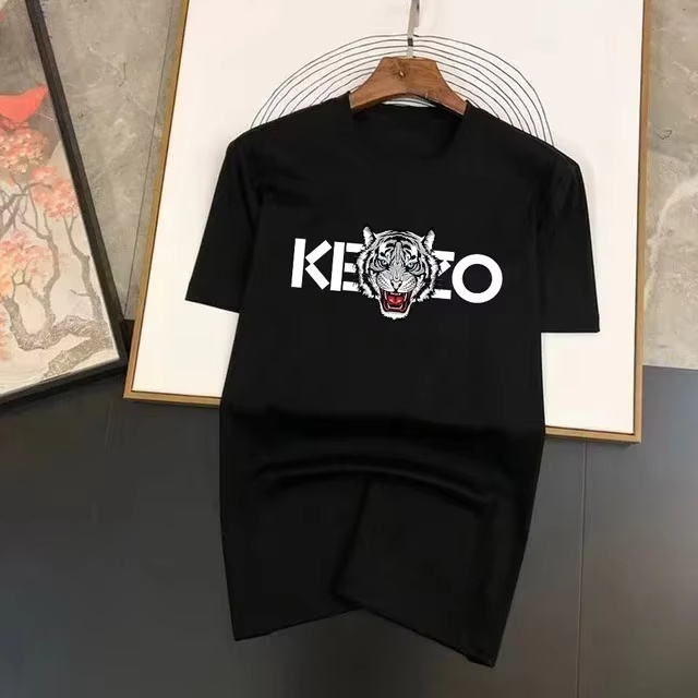 Camiseta Clássica de Luxo com  - Streetwear Brand With A Logo avaliação e preço