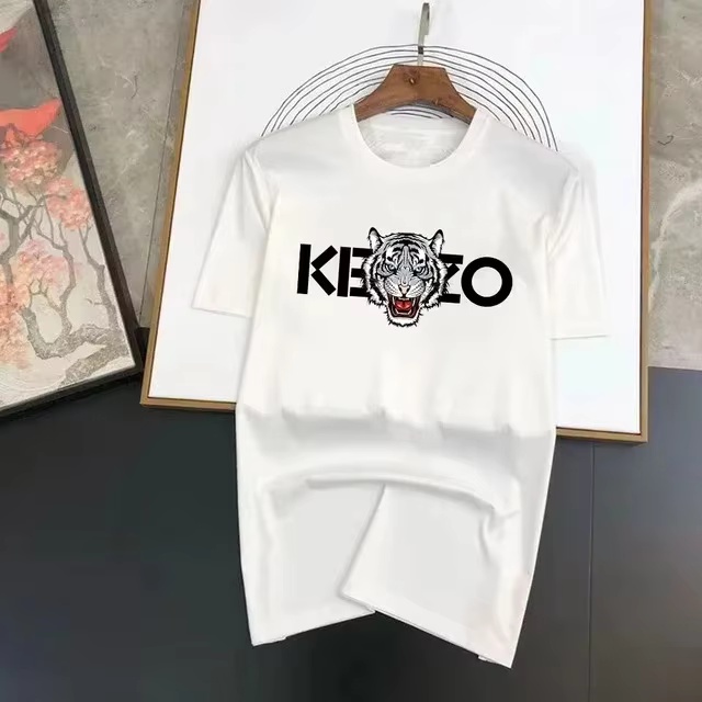 Camiseta Clássica de Luxo com  - Streetwear Brand With A Logo avaliação e preço