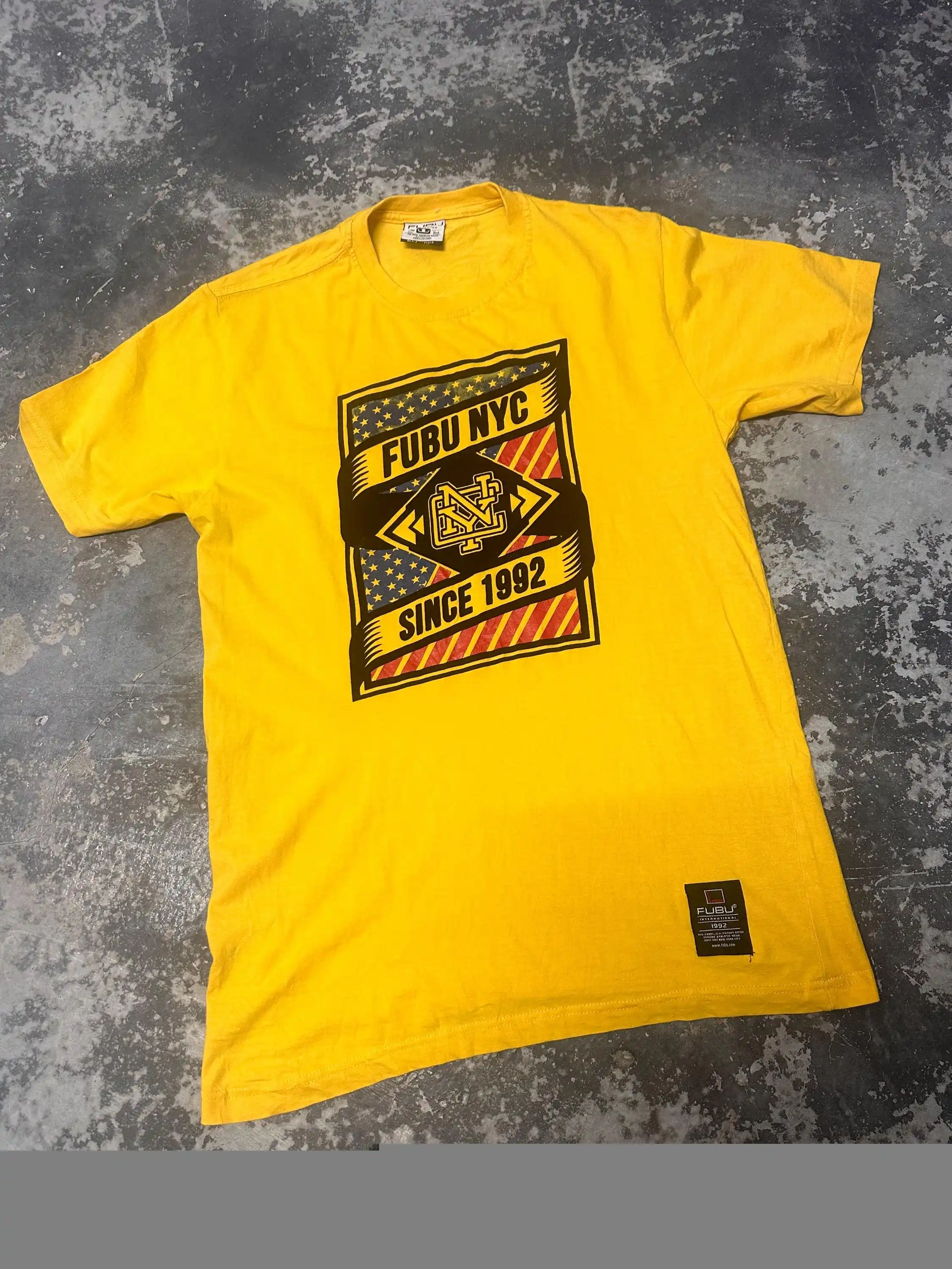 Camiseta Vintage Fubu New York - Streetwear Brand New York avaliação e preço